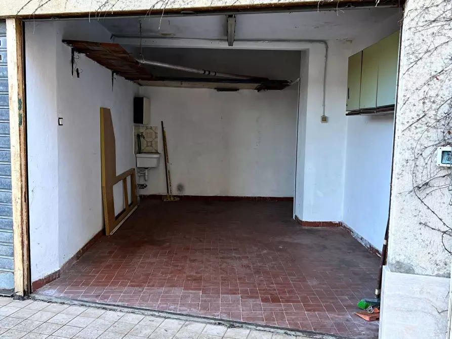 Immagine 7 di Box auto in vendita  a Savona