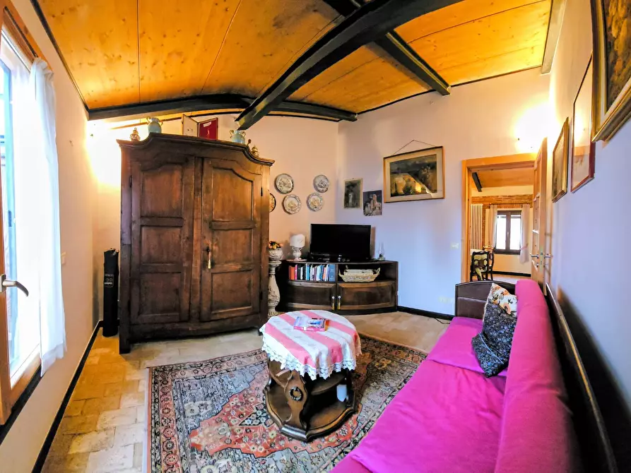 Immagine 12 di Appartamento in vendita  a Savona