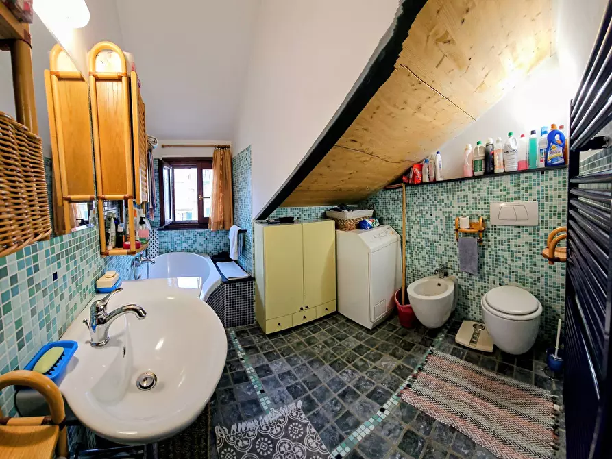 Immagine 19 di Appartamento in vendita  a Savona