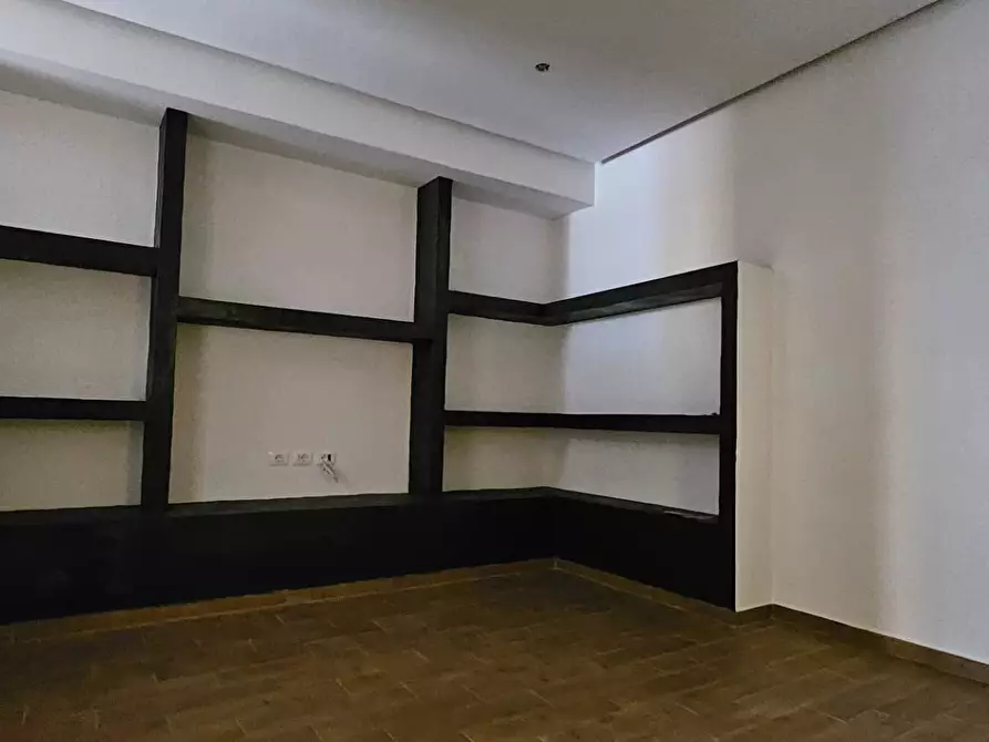 Immagine 3 di Appartamento in vendita  a Savona