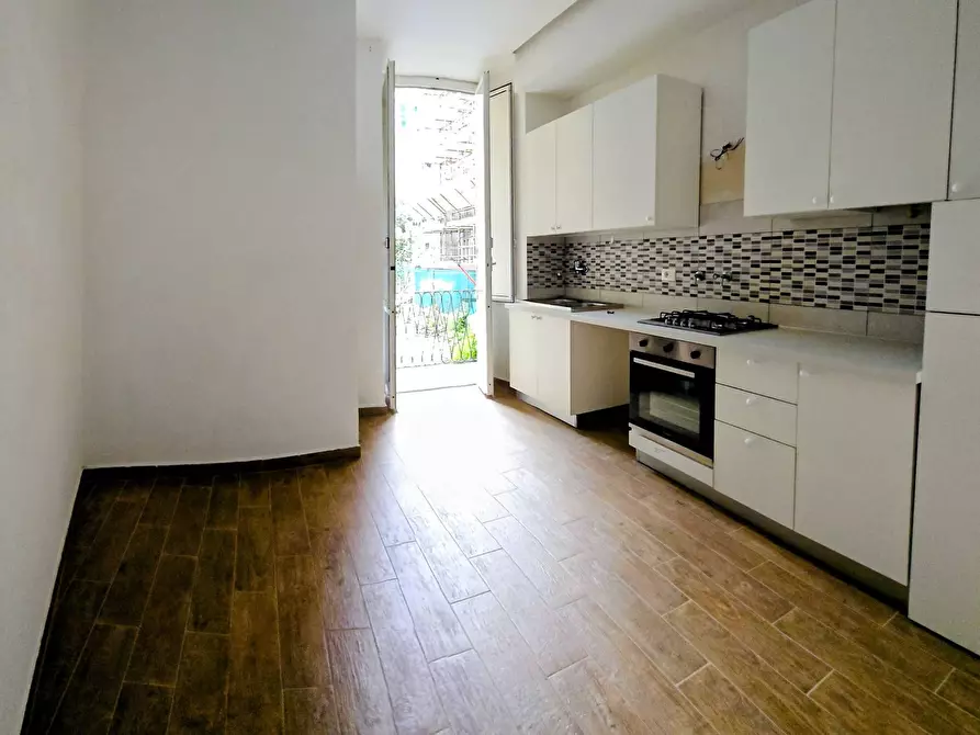 Immagine 7 di Appartamento in vendita  a Savona