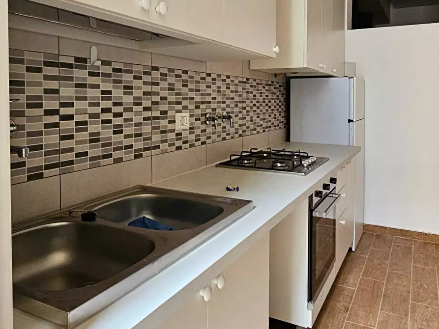 Immagine 10 di Appartamento in vendita  a Savona