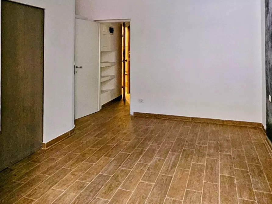 Immagine 17 di Appartamento in vendita  a Savona