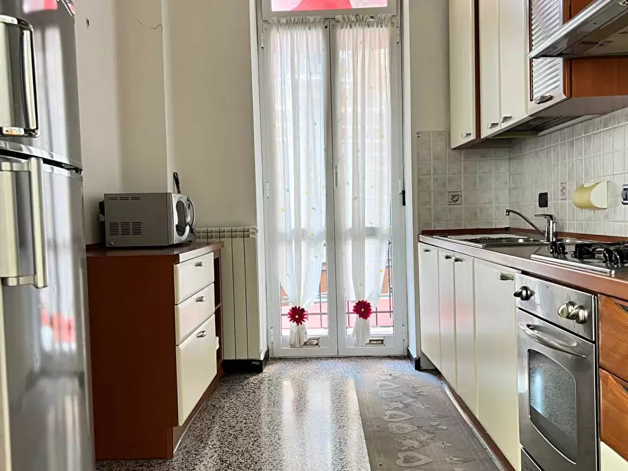 Immagine 6 di Appartamento in vendita  a Savona