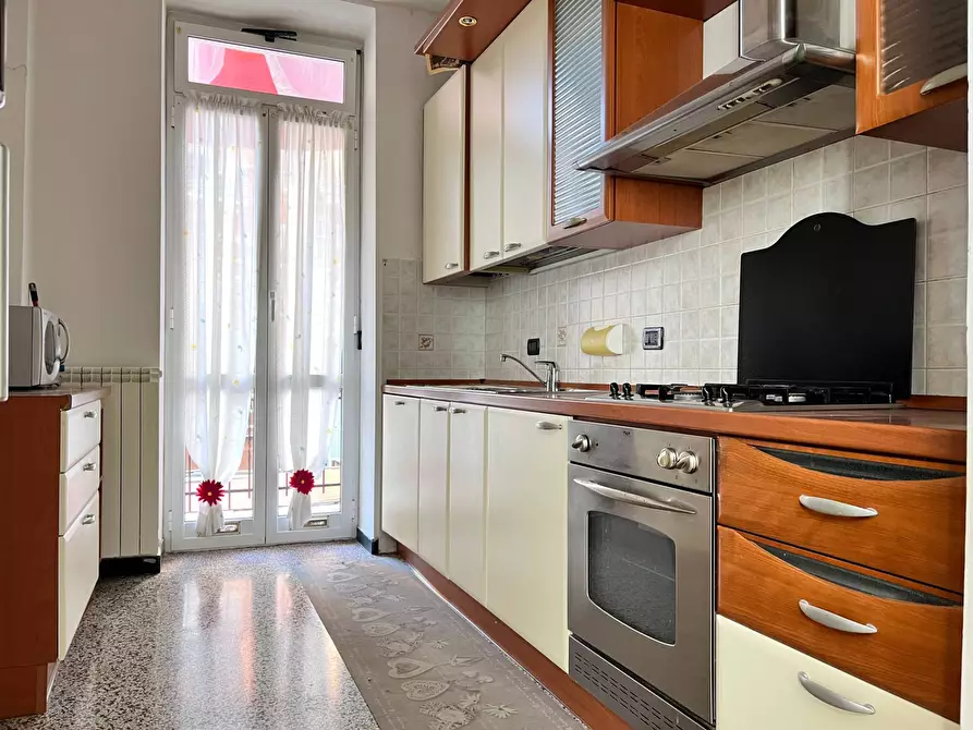 Immagine 7 di Appartamento in vendita  a Savona