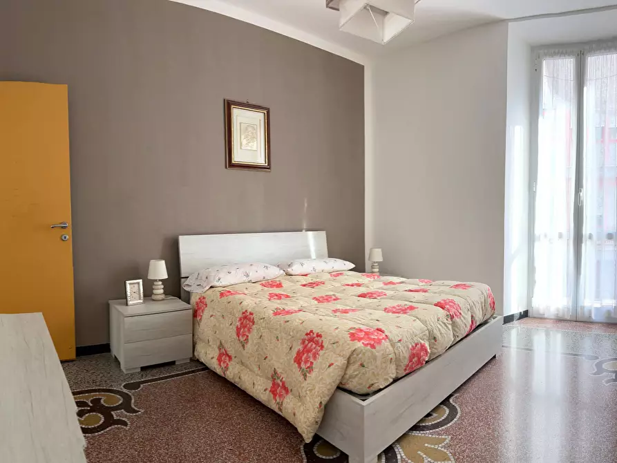 Immagine 11 di Appartamento in vendita  a Savona