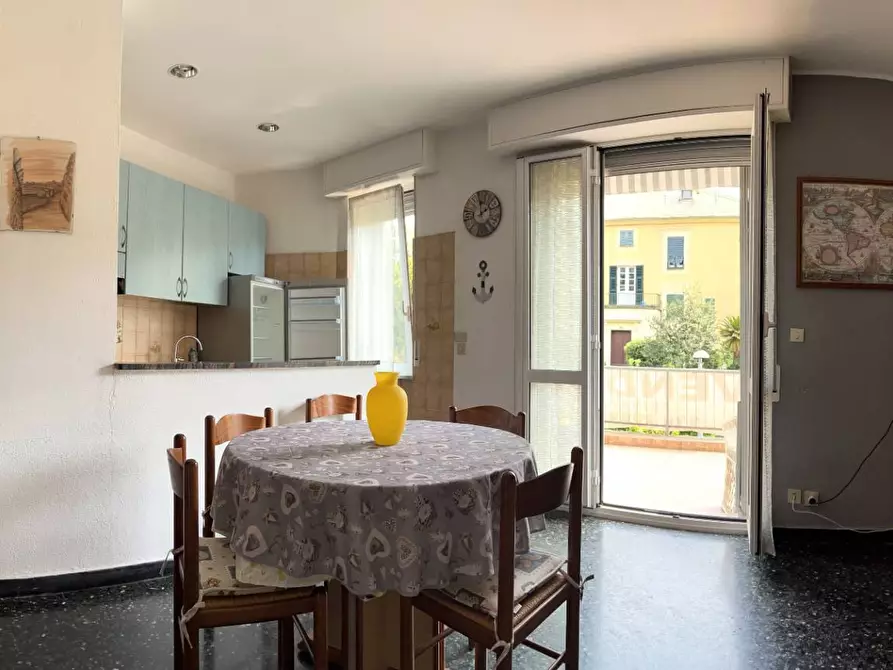 Immagine 6 di Appartamento in vendita  a Savona