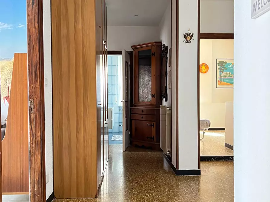 Immagine 17 di Appartamento in vendita  a Savona