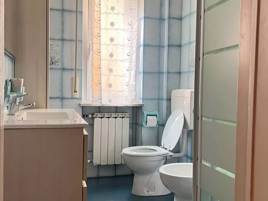 Immagine 18 di Appartamento in vendita  a Savona