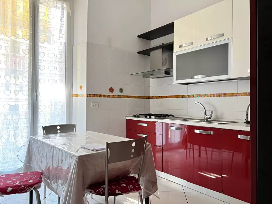 Immagine 2 di Appartamento in vendita  a Savona