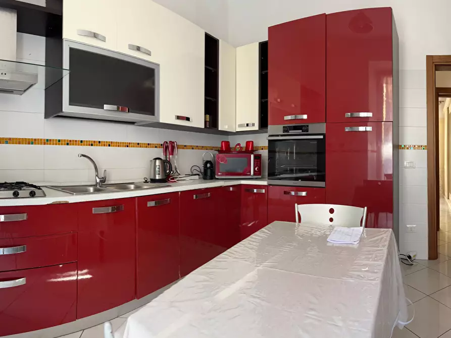 Immagine 4 di Appartamento in vendita  a Savona