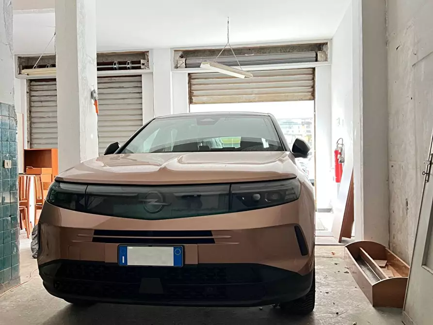 Immagine 6 di Box auto in vendita  a Savona