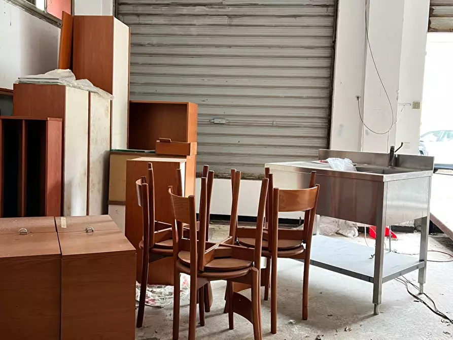 Immagine 9 di Box auto in vendita  a Savona