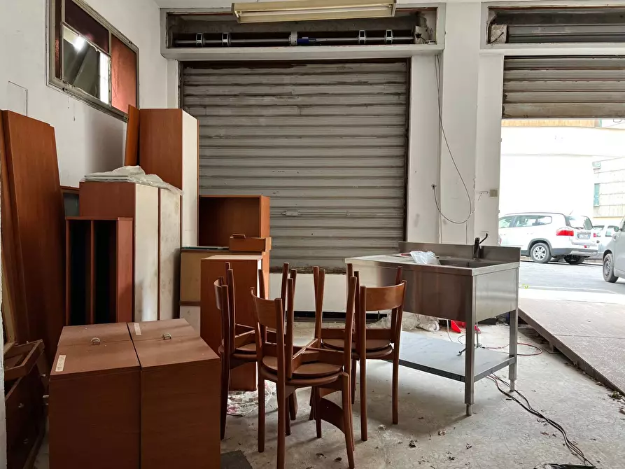 Immagine 14 di Box auto in vendita  a Savona