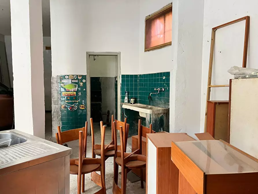 Immagine 15 di Box auto in vendita  a Savona