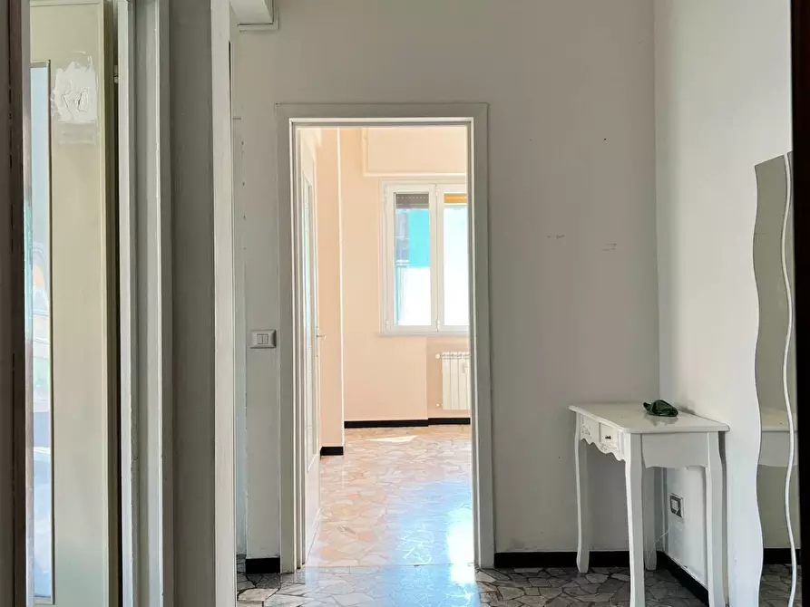 Immagine 1 di Appartamento in vendita  a Savona