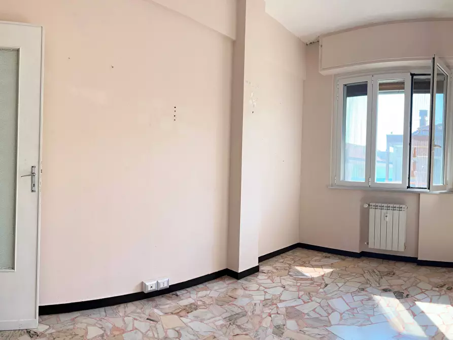 Immagine 13 di Appartamento in vendita  a Savona