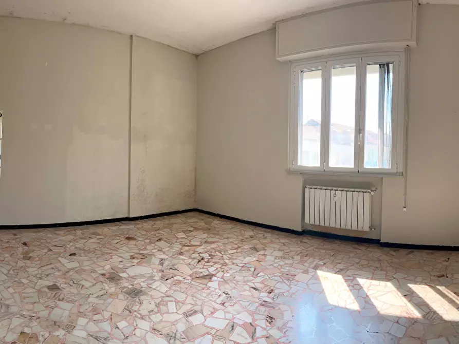 Immagine 16 di Appartamento in vendita  a Savona