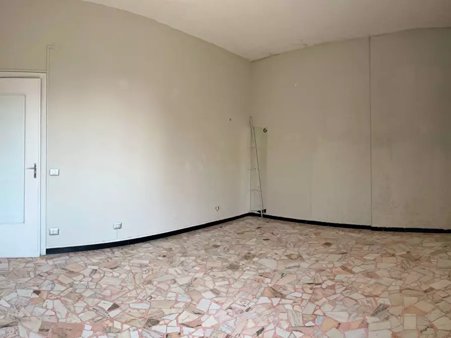 Immagine 18 di Appartamento in vendita  a Savona