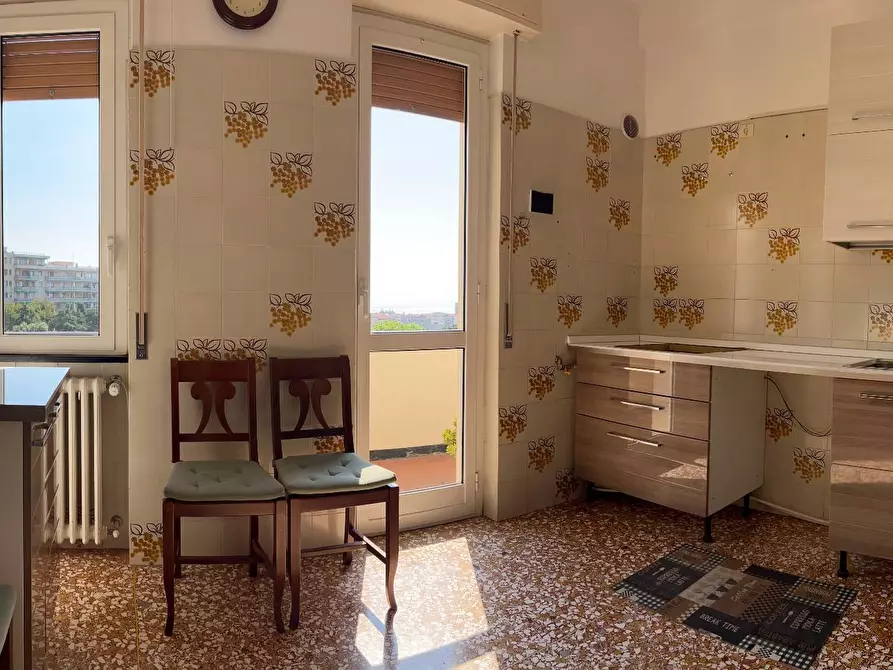 Immagine 3 di Appartamento in vendita  a Savona
