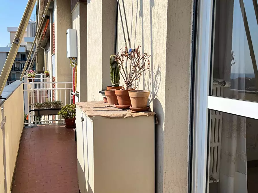 Immagine 5 di Appartamento in vendita  a Savona