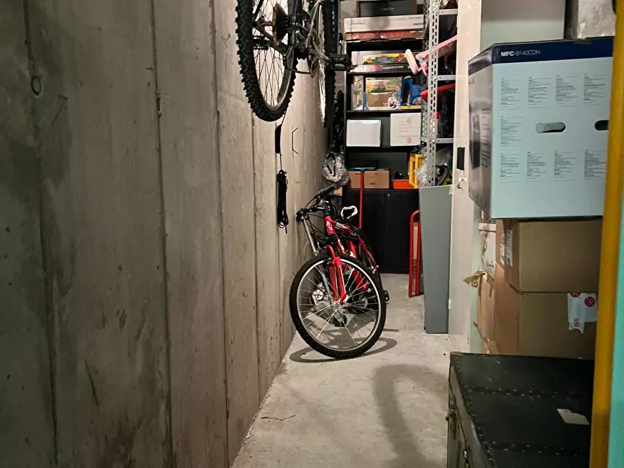 Immagine 2 di Cantina in vendita  a Savona