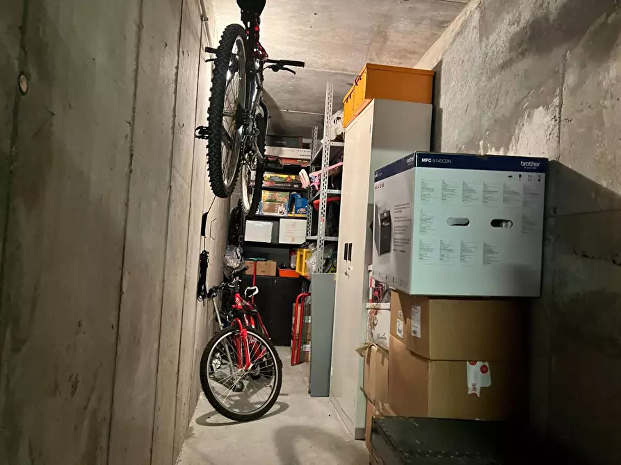 Immagine 3 di Cantina in vendita  a Savona