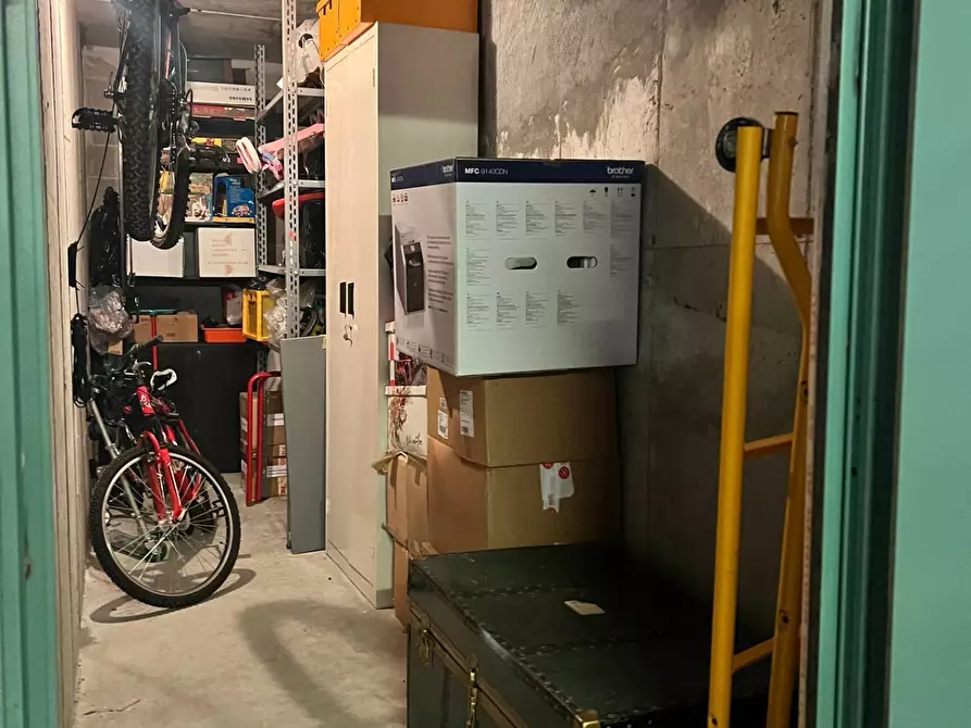 Immagine 5 di Cantina in vendita  a Savona