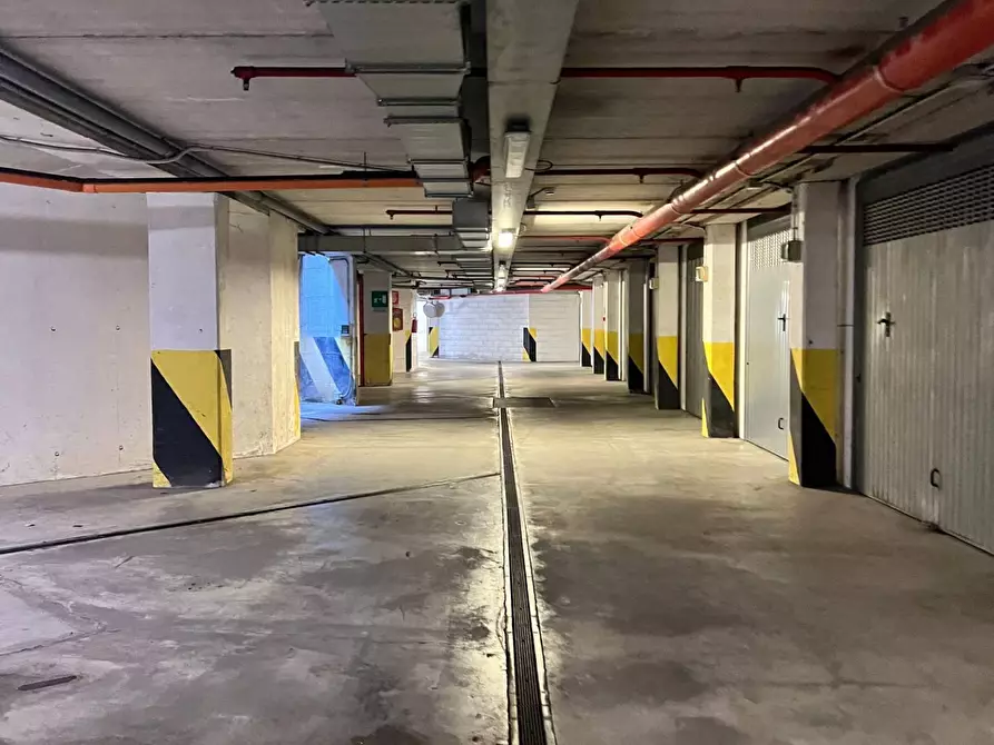 Immagine 11 di Cantina in vendita  a Savona