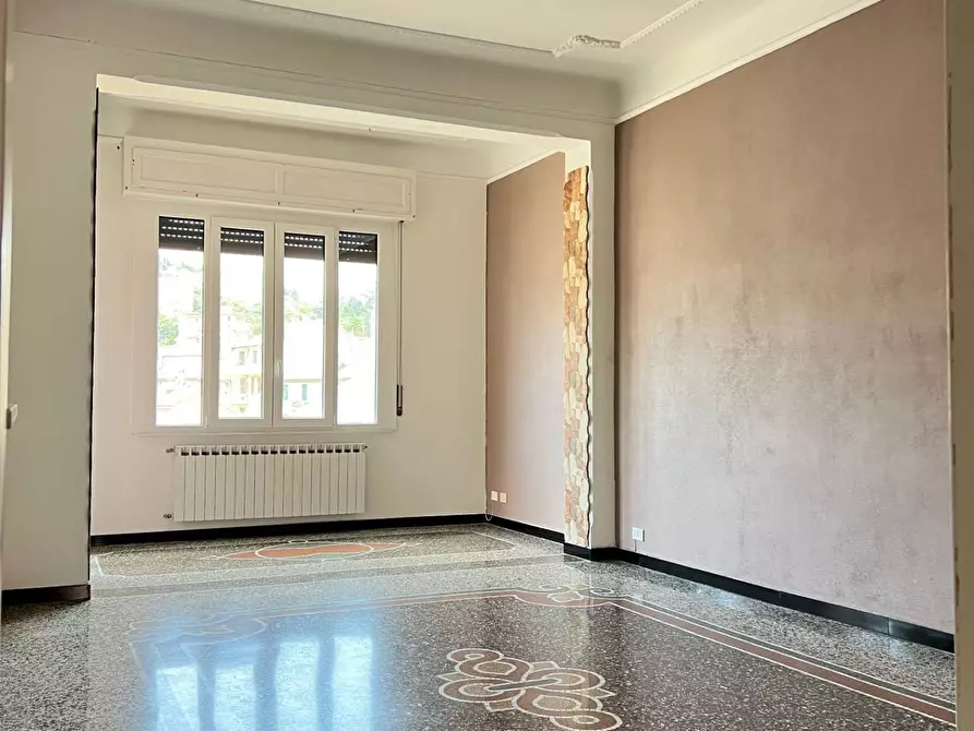 Immagine 1 di Appartamento in vendita  a Savona