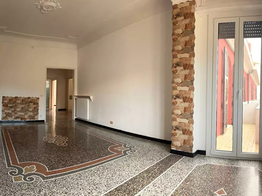 Immagine 8 di Appartamento in vendita  a Savona