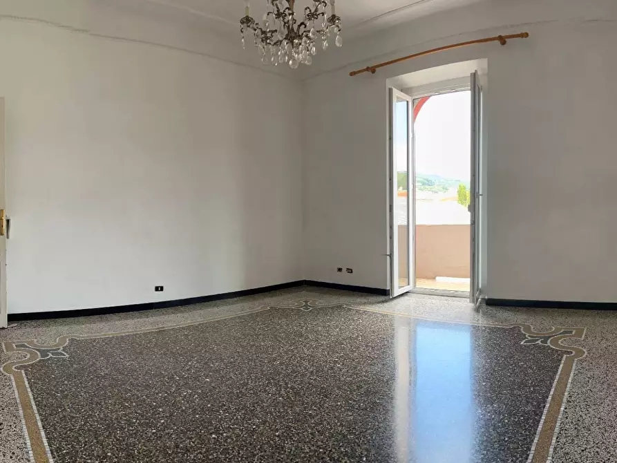 Immagine 11 di Appartamento in vendita  a Savona