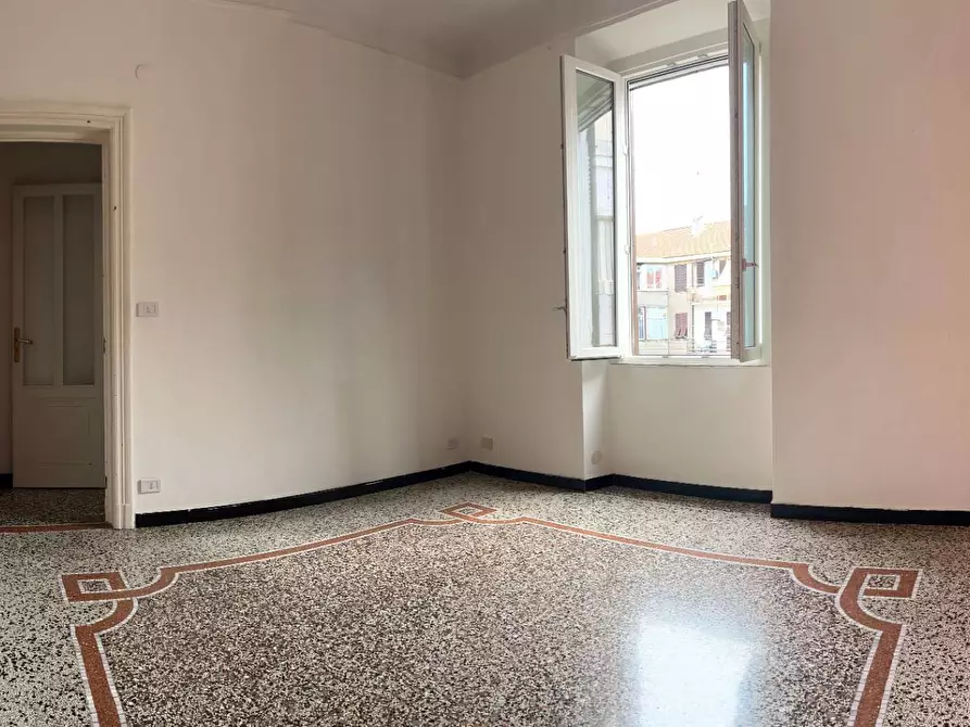 Immagine 18 di Appartamento in vendita  a Savona