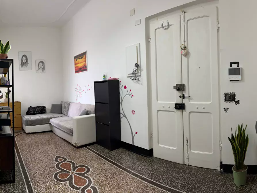Immagine 2 di Appartamento in vendita  a Savona