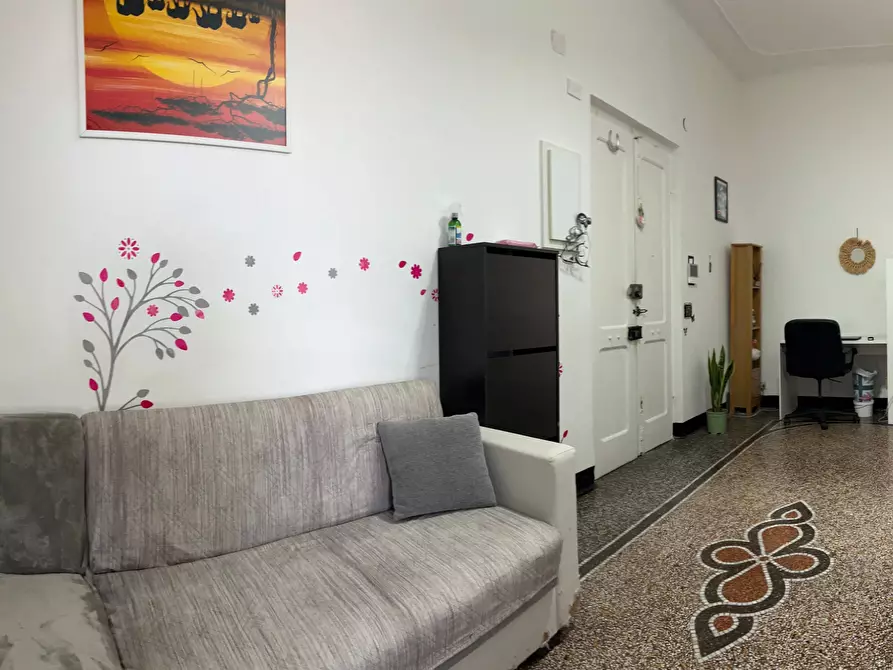 Immagine 3 di Appartamento in vendita  a Savona