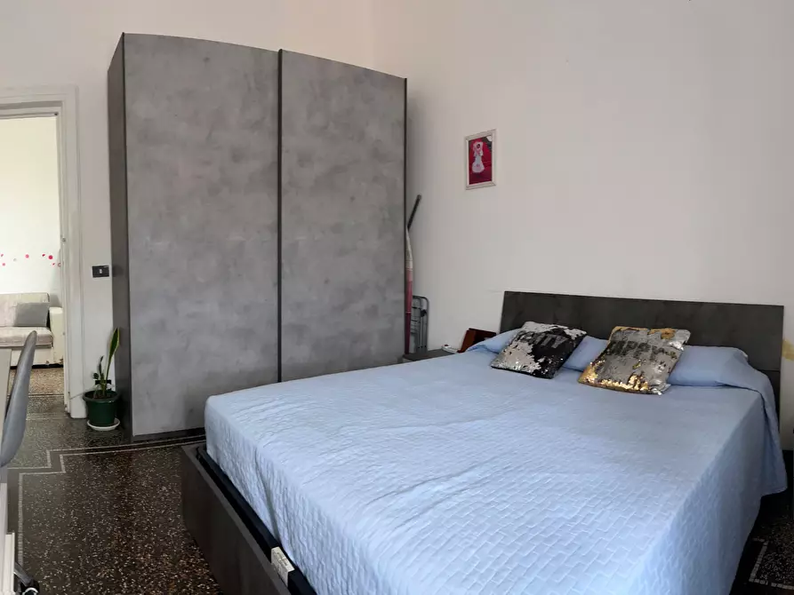 Immagine 11 di Appartamento in vendita  a Savona