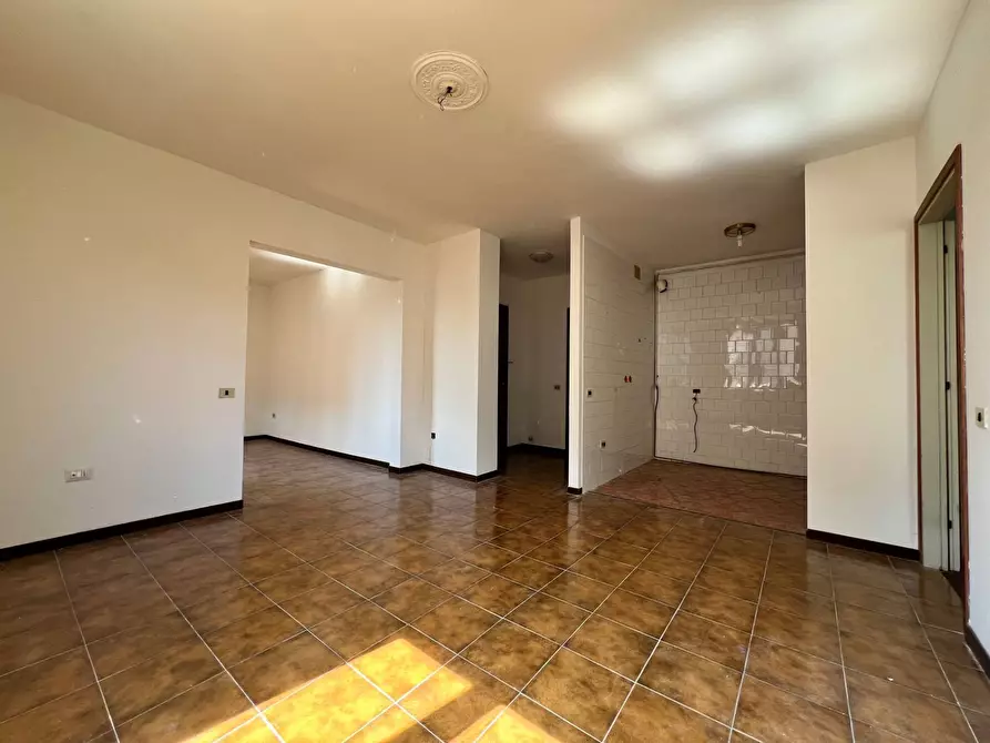 Immagine 3 di Appartamento in vendita  a Savona