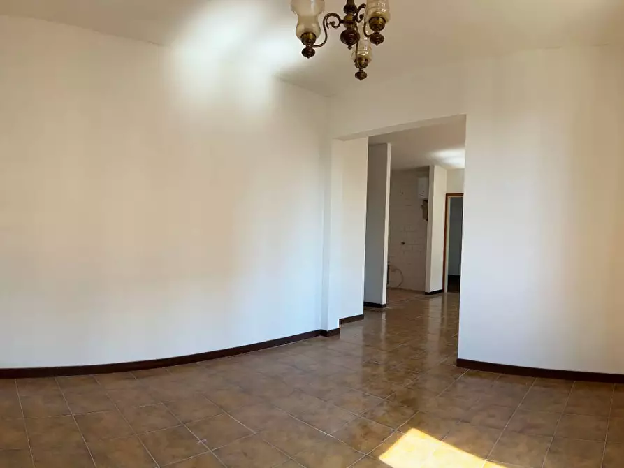 Immagine 5 di Appartamento in vendita  a Savona