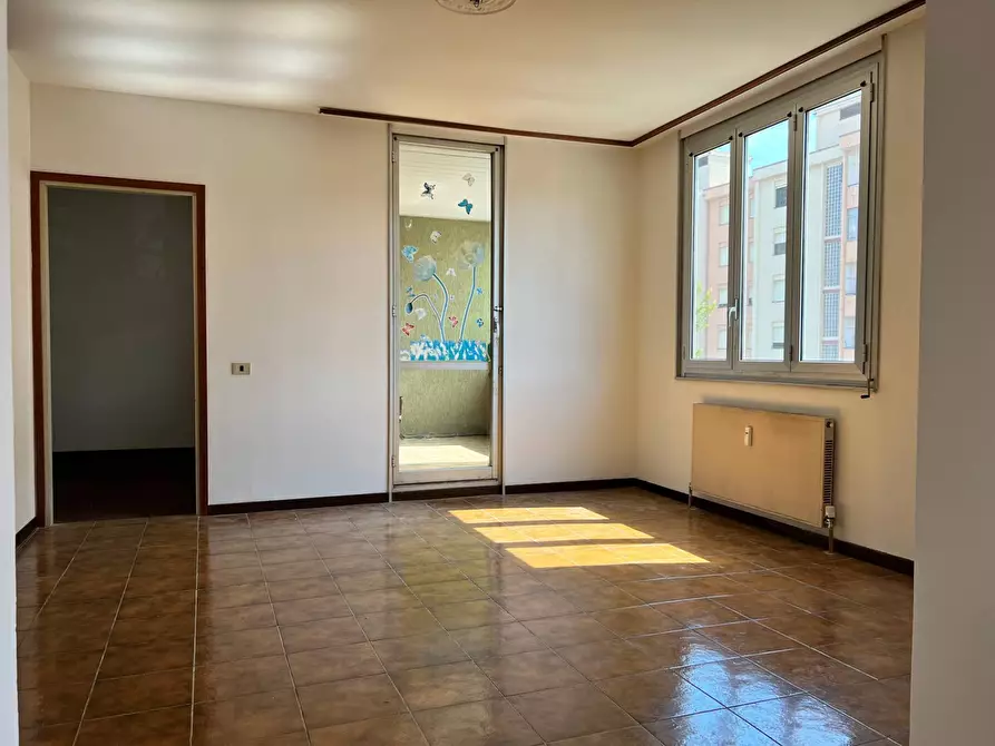 Immagine 6 di Appartamento in vendita  a Savona