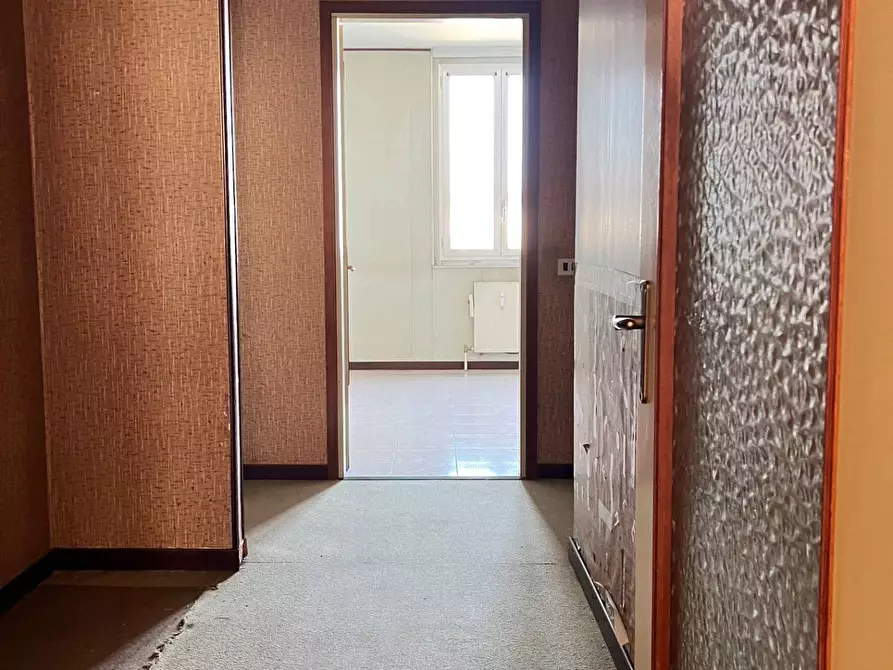 Immagine 9 di Appartamento in vendita  a Savona