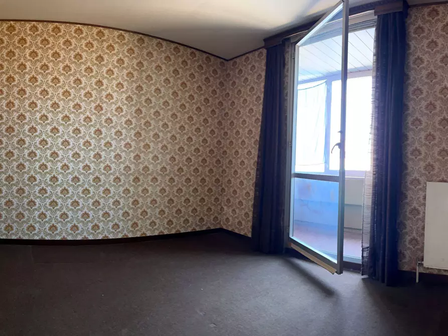 Immagine 16 di Appartamento in vendita  a Savona