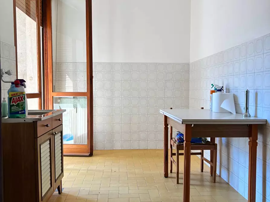 Immagine 2 di Appartamento in vendita  a Savona