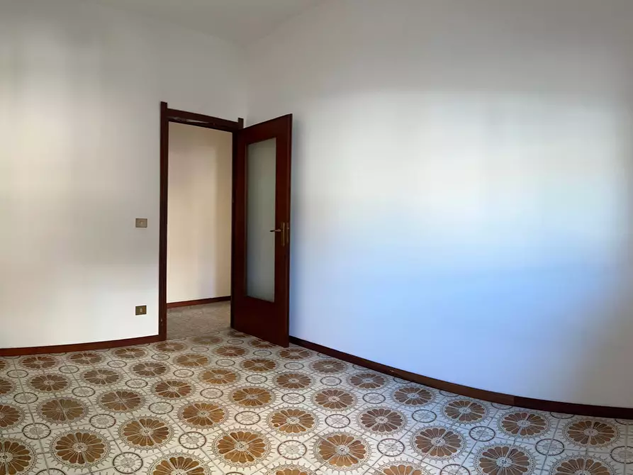 Immagine 11 di Appartamento in vendita  a Savona