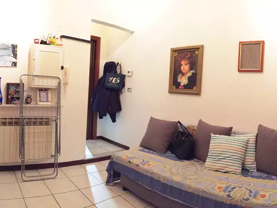 Immagine 2 di Appartamento in vendita  a Savona