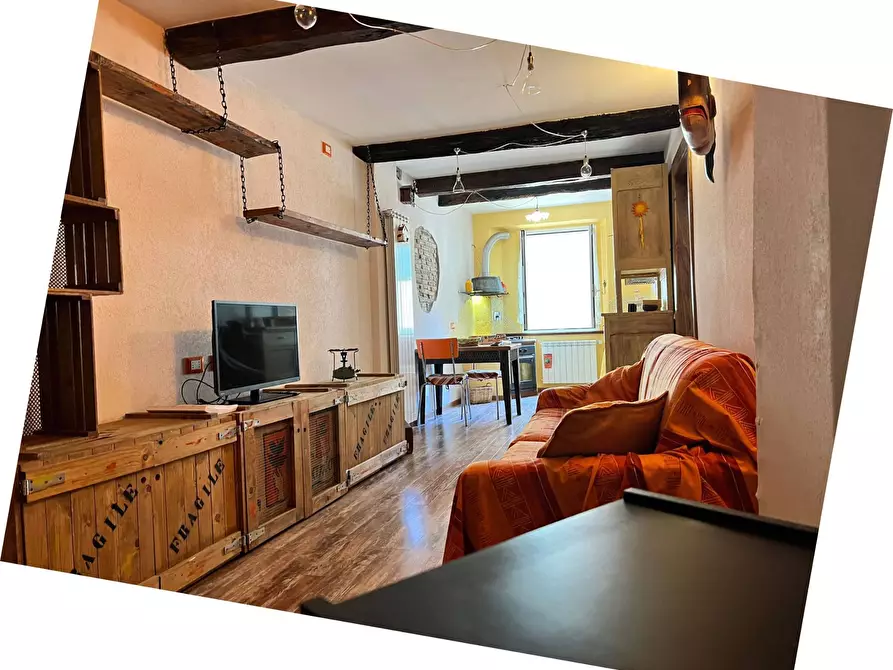 Immagine 1 di Appartamento in vendita  a Savona