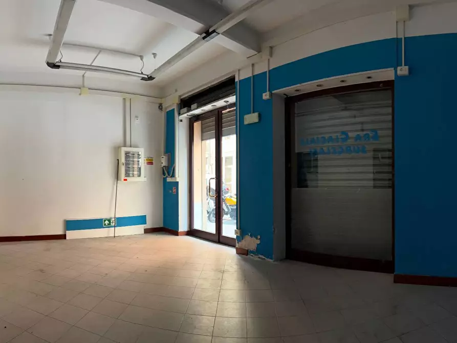 Immagine 5 di Appartamento in vendita  a Savona