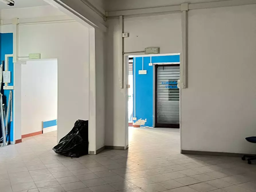 Immagine 12 di Appartamento in vendita  a Savona