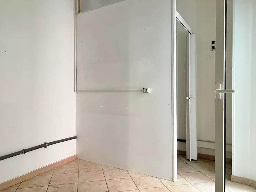 Immagine 13 di Appartamento in vendita  a Savona