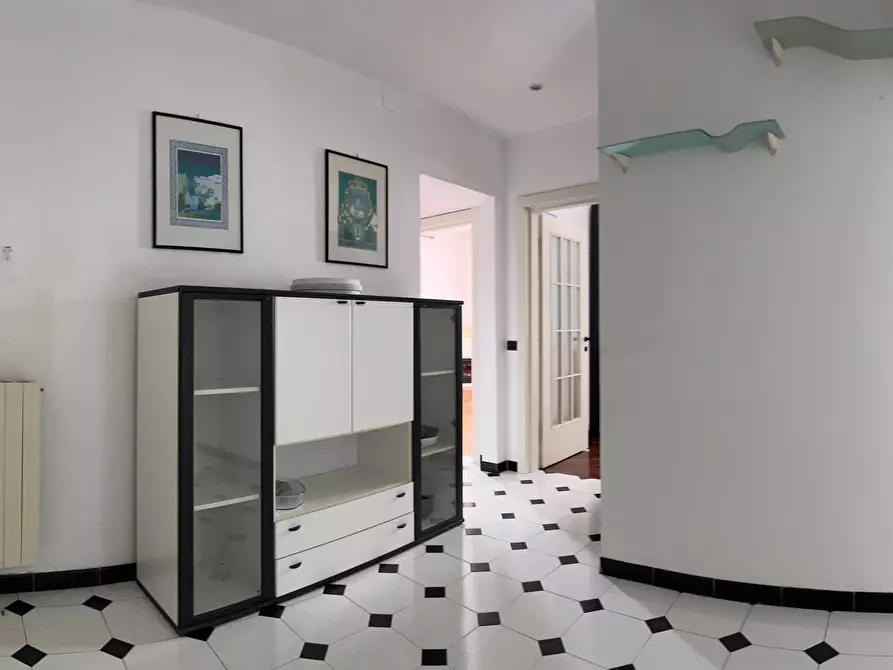 Immagine 1 di Appartamento in vendita  a Savona
