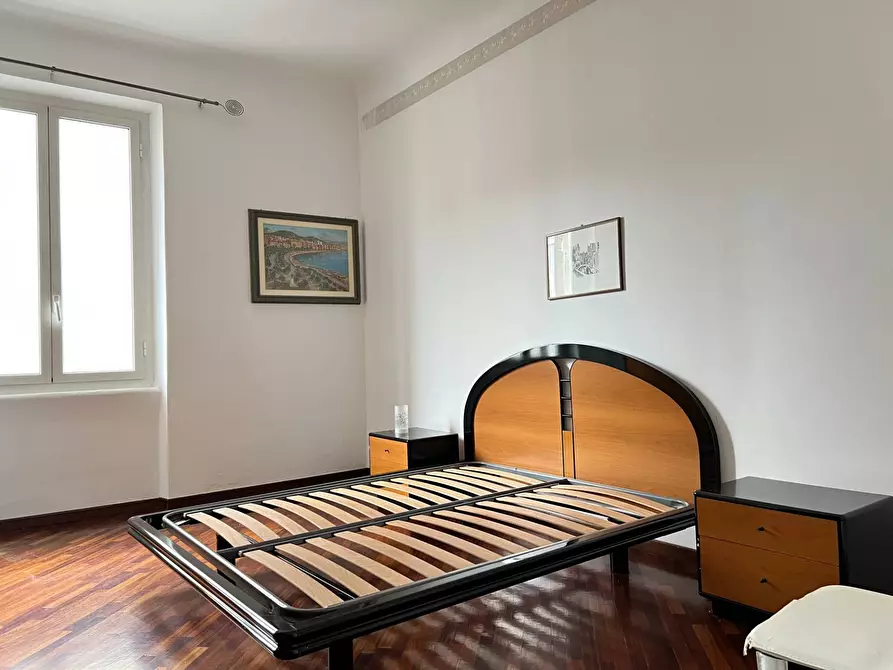 Immagine 11 di Appartamento in vendita  a Savona